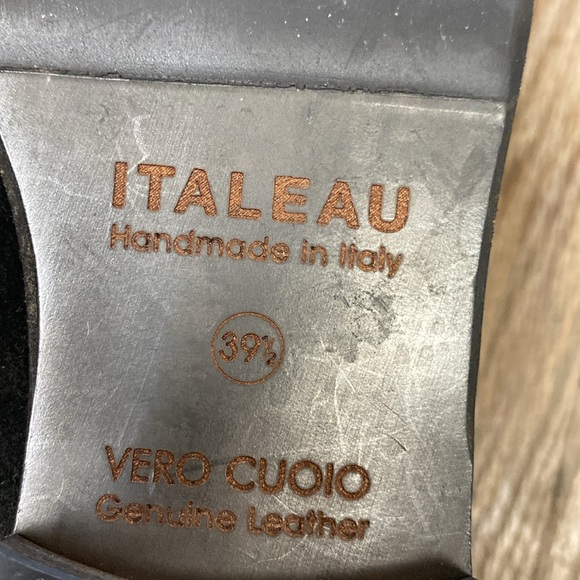 Italeau Suede Booties size 39.5 - Picture 7 of 8